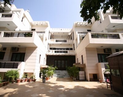 1 BHK Service Apartments in DLF Phase 1 Gurgaon