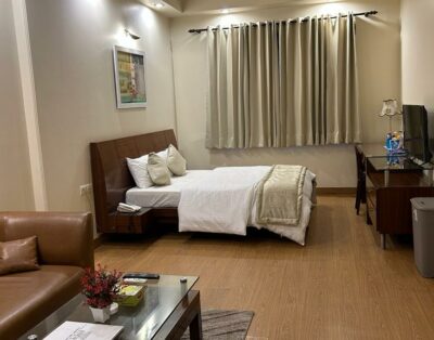 Studio Service Apartment in DLF Phase 1 Gurgaon