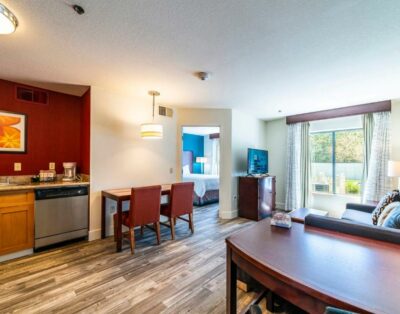 1 BHK Service Apartments in Phoenix