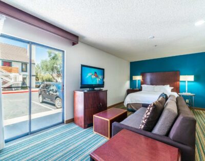 2 BHK Service Apartments in Phoenix